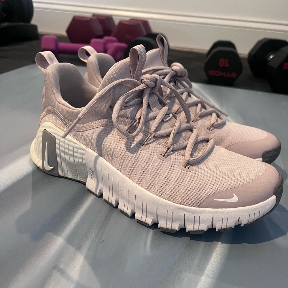 Nike Metcon 6 (purple - basically new)